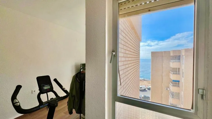 Penthouse de 2 chambres à Torrevieja, Espagne No. 695 № 24