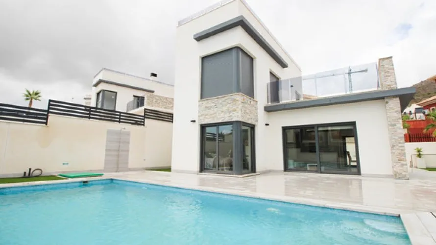 Villa de 4 chambres à Benidorm, Espagne No. 56 № 1