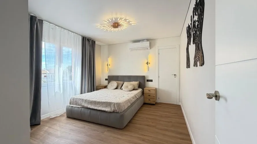 Apartment de 3 chambres à Torrevieja, Espagne No. 733 № 3