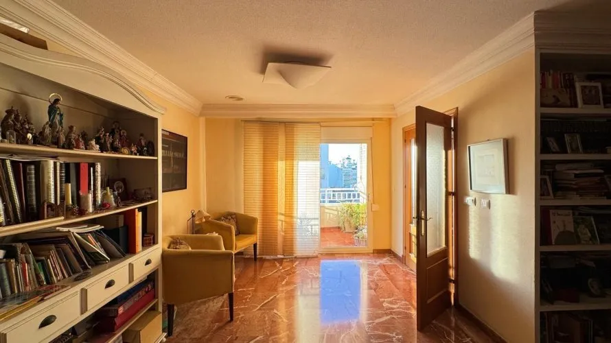Apartment de 4 chambres à Torrevieja, Espagne No. 184 № 16