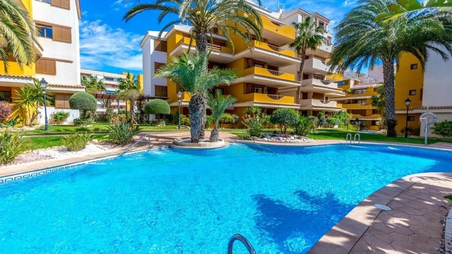 Apartment de 2 chambres à Torrevieja, Espagne No. 123