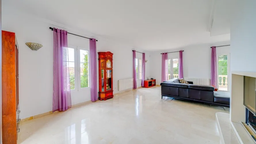 Villa de 4 chambres à Finestrat, Espagne No. 201 № 1