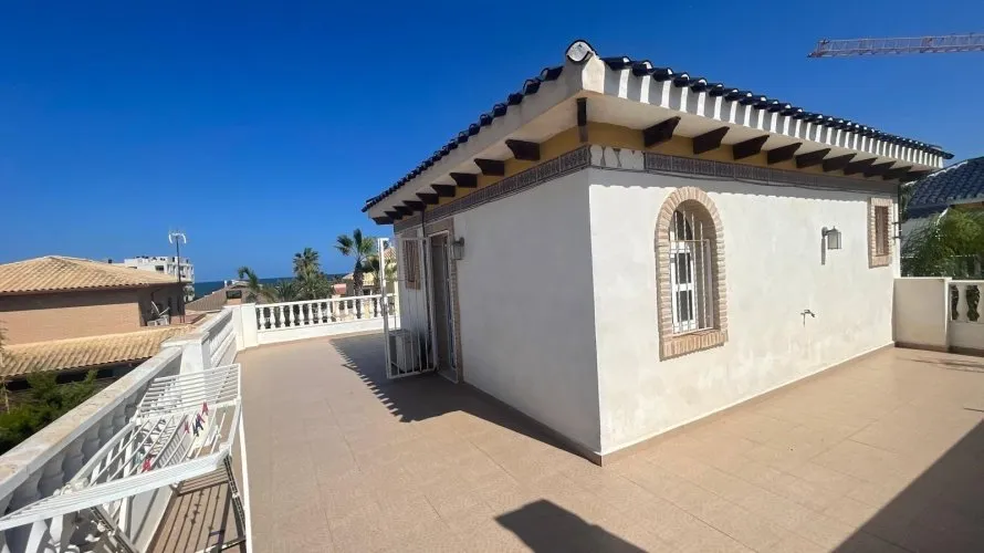 House de 5 chambres à Torrevieja, Espagne No. 569 № 5