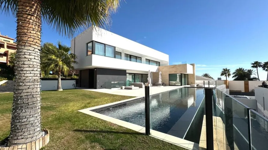 Villa de 691m² à Finestrat, Espagne No. 503 № 2