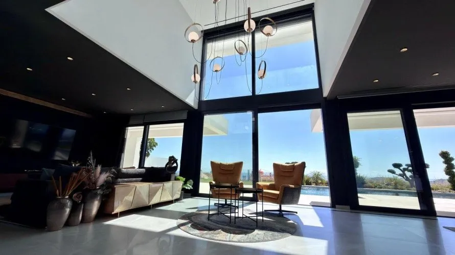 Villa de 890m² à Benidorm, Espagne No. 587 № 18