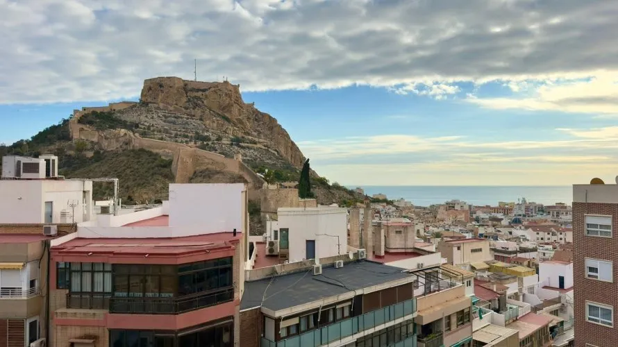 Apartment de 3 chambres à Alicante, Espagne No. 146 № 25