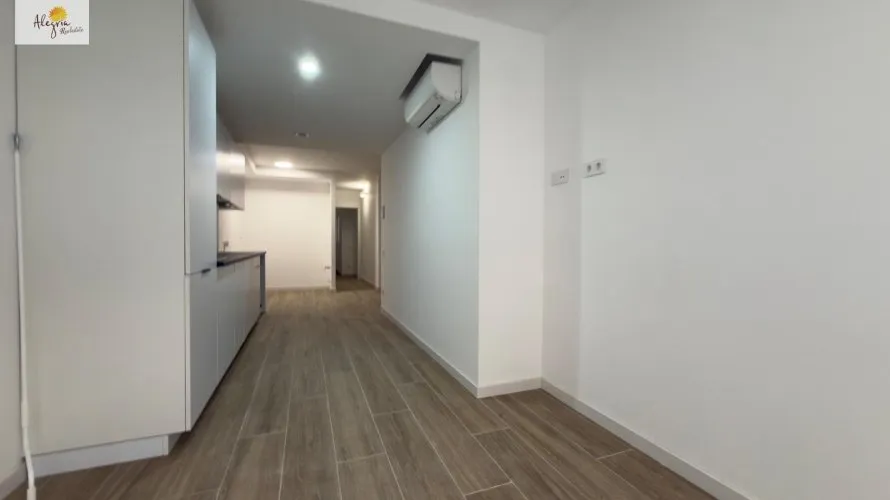 Commercial property de 8 chambres à Alicante, Espagne No. 217 № 7