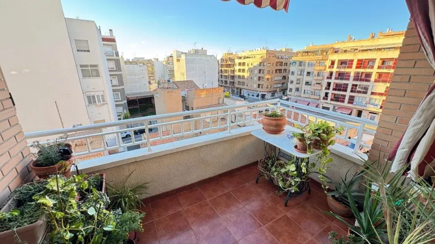 Apartment de 4 chambres à Torrevieja, Espagne No. 184 № 21