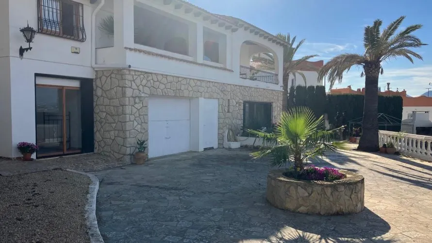 Villa de 4 chambres à Albir, Espagne No. 417 № 2