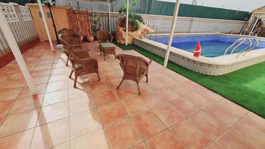 Villa de 5 chambres à Torrevieja, Espagne No. 507 № 15