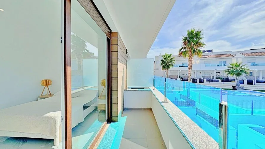 Bungalow de 3 chambres à Torrevieja, Espagne No. 591 № 24