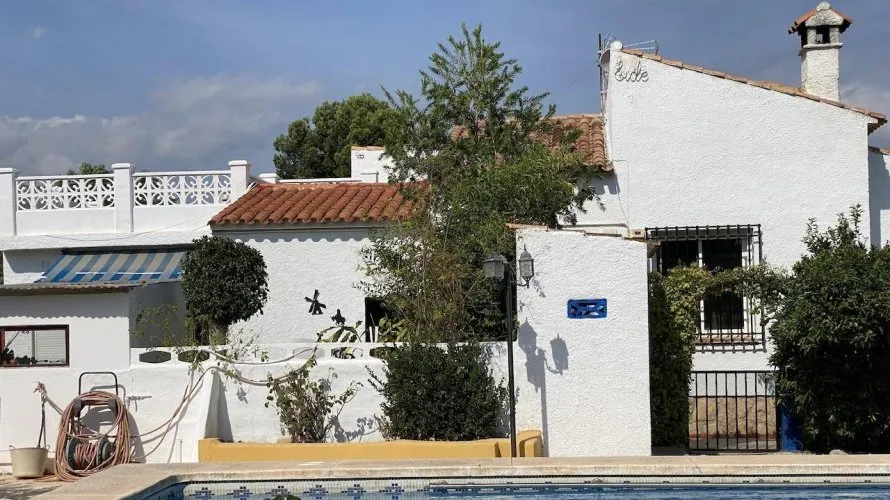 Villa de 4 chambres à L'Alfàs del Pi, Espagne No. 338 № 6