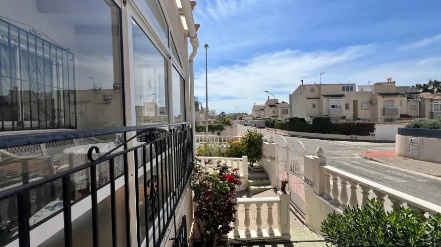 House de 132m² à Torrevieja, Espagne No. 790 № 19