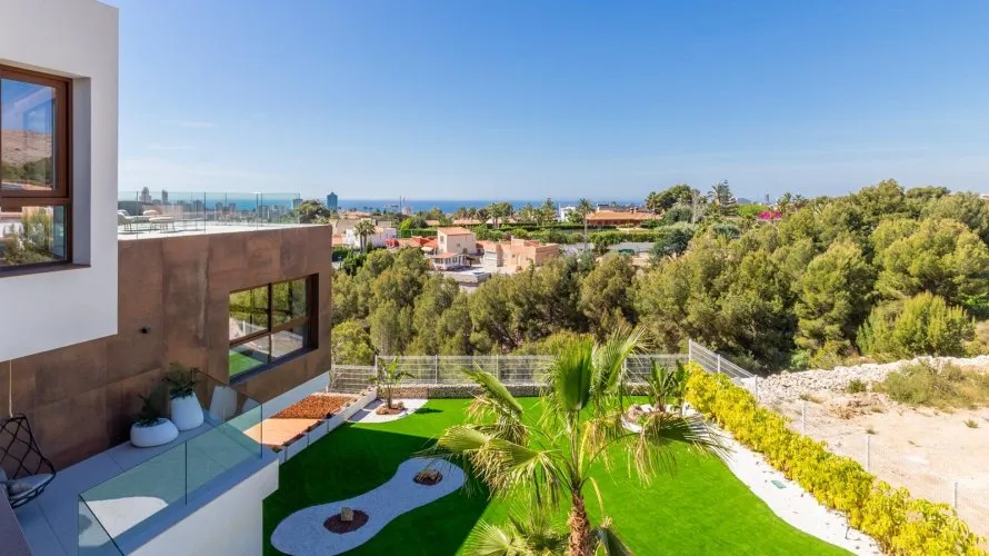 Villa de 4 chambres à Benidorm, Espagne No. 343 № 21