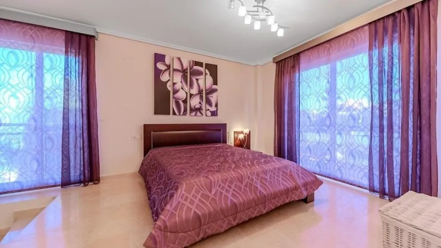 Villa de 5 chambres à Torrevieja, Espagne No. 519 № 27