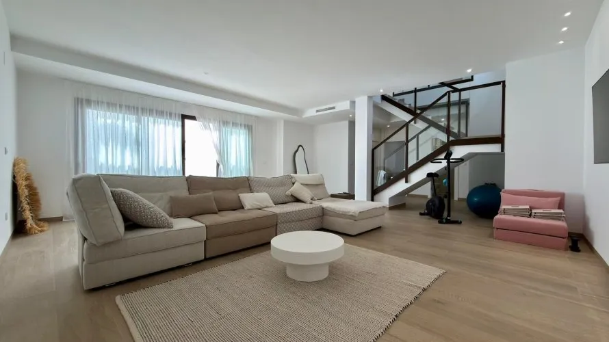 Villa de 5 chambres à Finestrat, Espagne No. 704 № 19