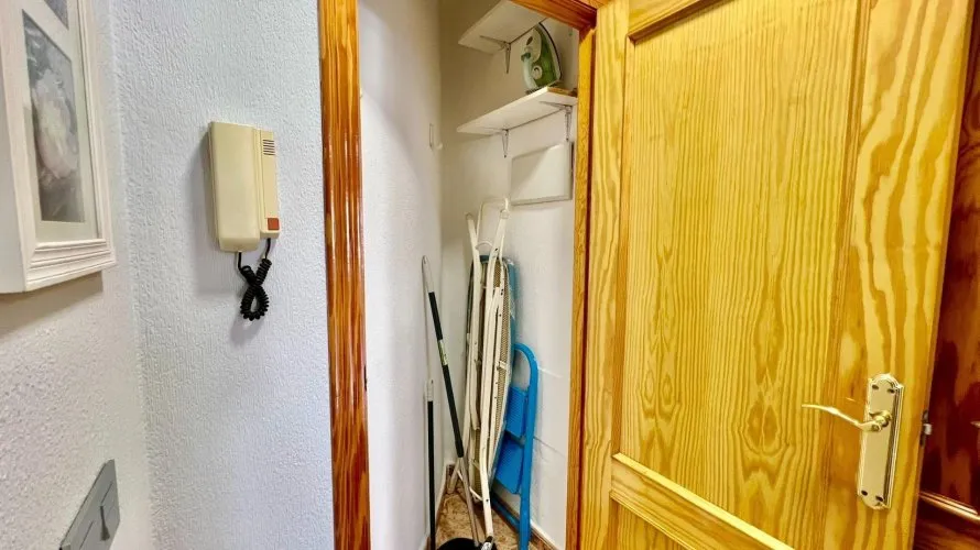 Apartment de 2 chambres à Torrevieja, Espagne No. 798 № 4