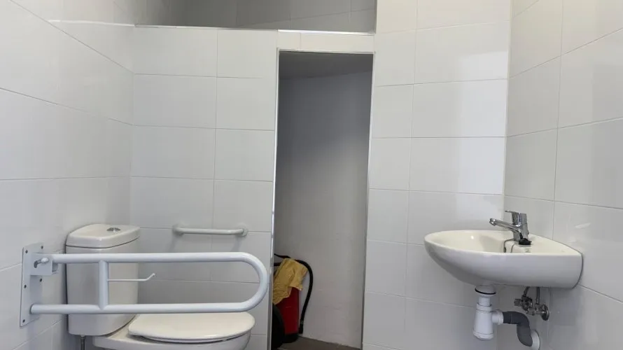 Office de 50m² à Torrevieja, Espagne No. 698 № 20