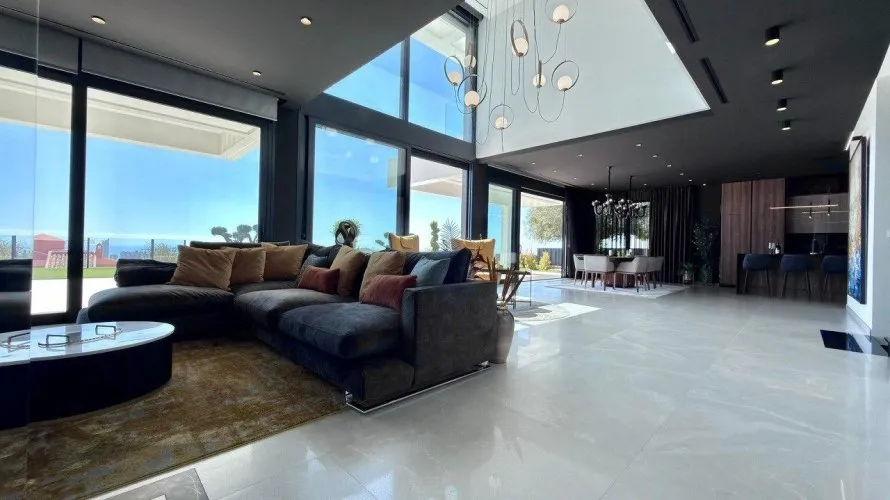 Villa de 890m² à Benidorm, Espagne No. 587 № 24