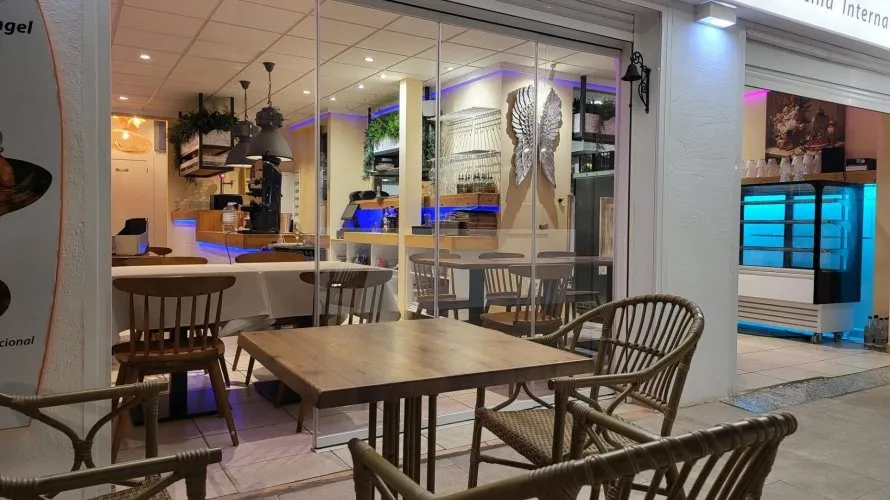 Commercial property de 85m² à Calpe, Espagne No. 580 № 2