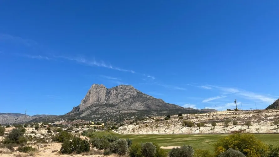 Land plot de à Finestrat, Espagne No. 317 № 7