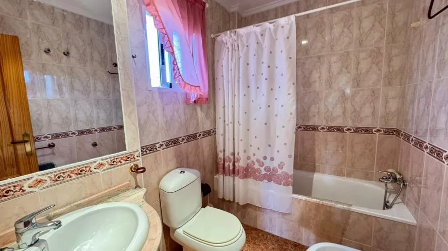 Apartment de 3 chambres à Torrevieja, Espagne No. 702 № 16