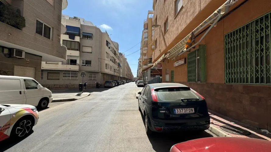 Commercial property de 118m² à Torrevieja, Espagne No. 96 № 19