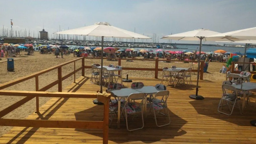 Commercial property de 400m² à Torrevieja, Espagne No. 400 № 9
