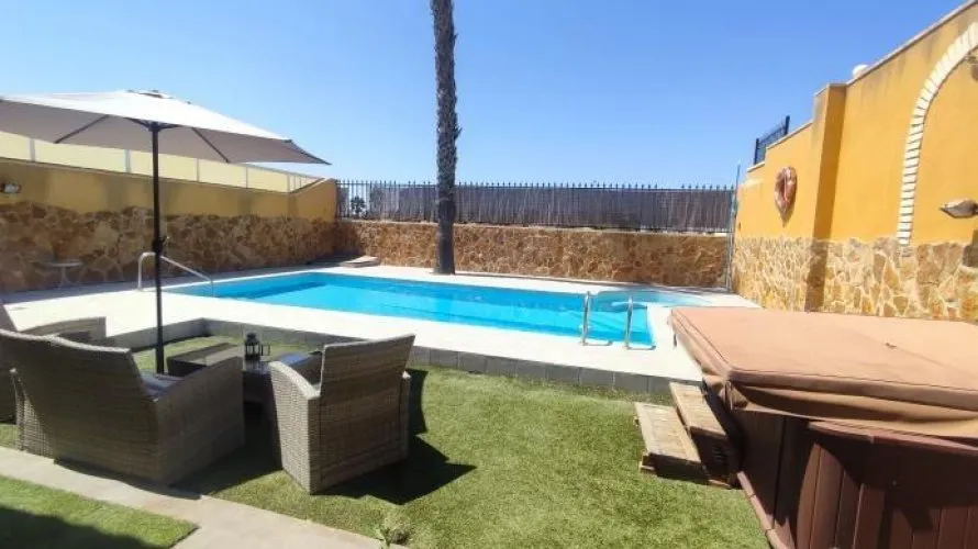 Apartment de 283m² à Torrevieja, Espagne No. 440 № 22