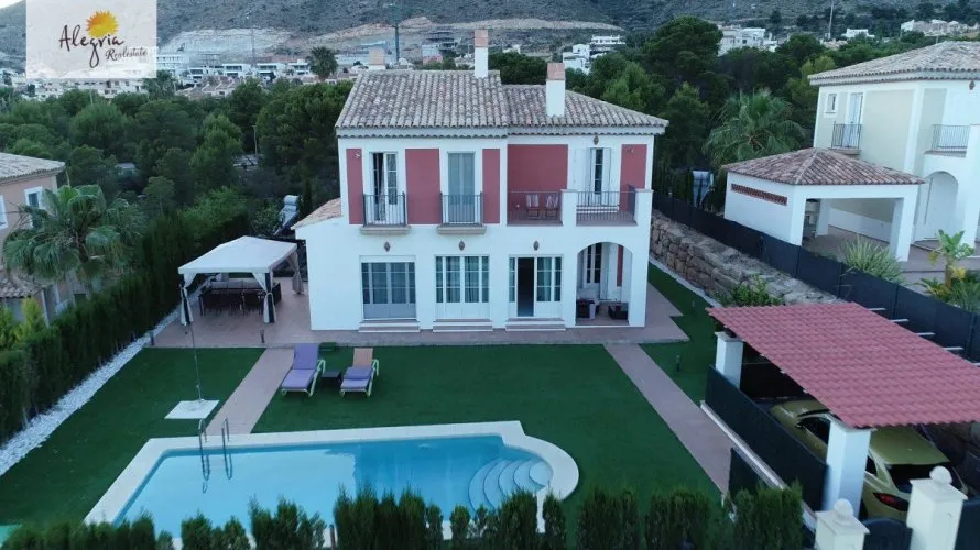 Villa de 4 chambres à Finestrat, Espagne No. 226 № 22