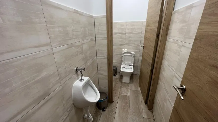 Commercial property de 347m² à Benidorm, Espagne No. 373 № 12