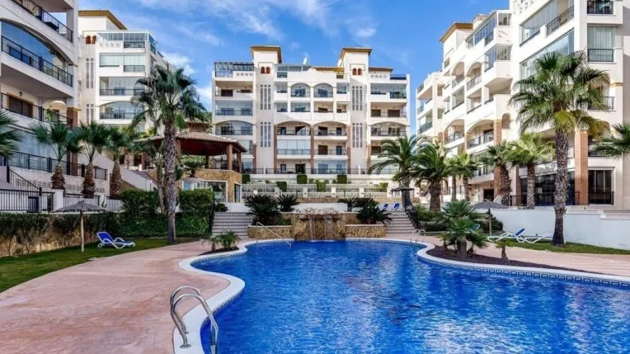 Apartment de 3 chambres à Guardamar del Segura, Espagne No. 451 № 4