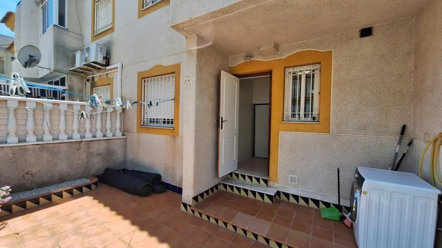 Bungalow de 1 chambre à Torrevieja, Espagne No. 789 № 6