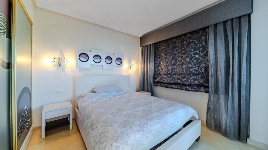 Villa de 5 chambres à Torrevieja, Espagne No. 519 № 25