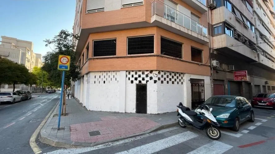Commercial property de 200m² à Alicante, Espagne No. 367 № 12