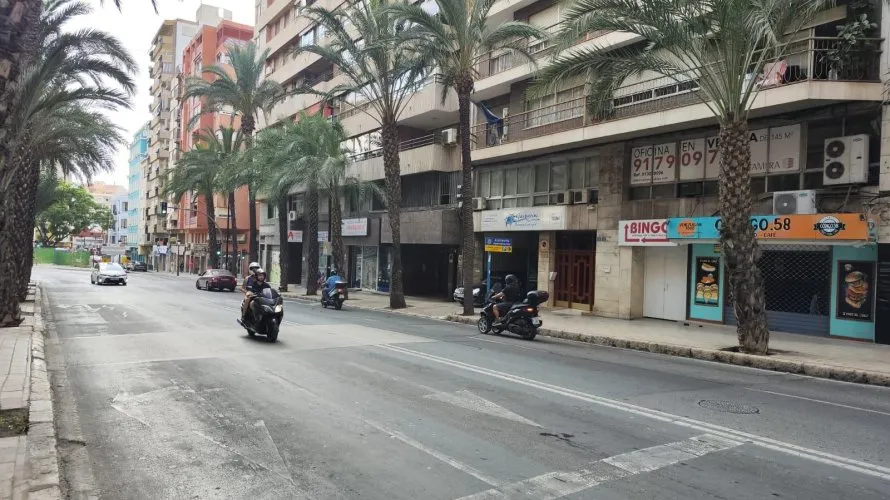 Commercial property de 560m² à Alicante, Espagne No. 617 № 12