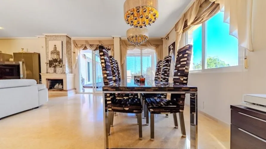 Villa de 5 chambres à Torrevieja, Espagne No. 519 № 9