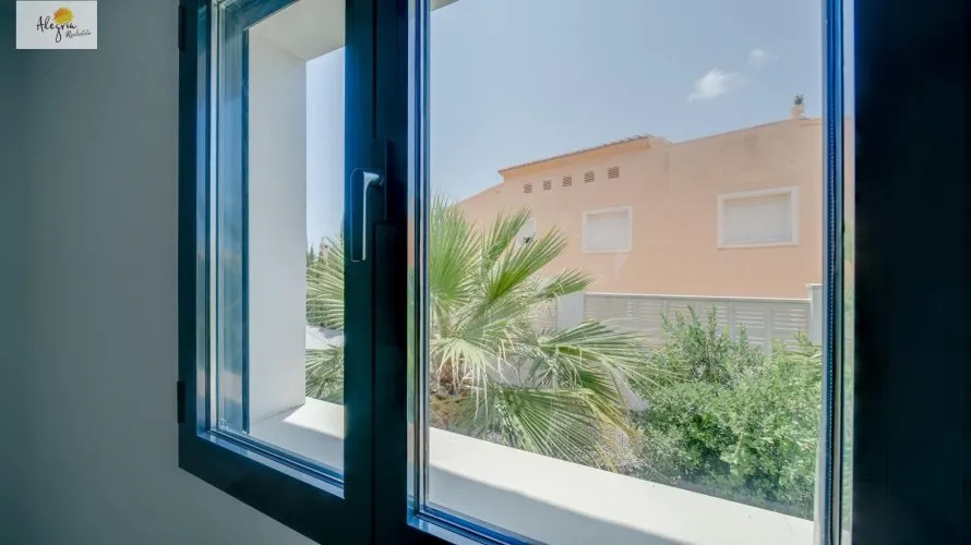 Villa de 5 chambres à Calpe, Espagne No. 329 № 12