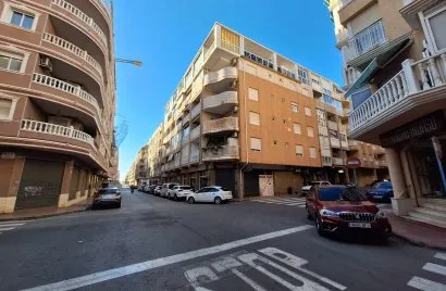 Penthouse de 2 chambres à Torrevieja, Espagne No. 187