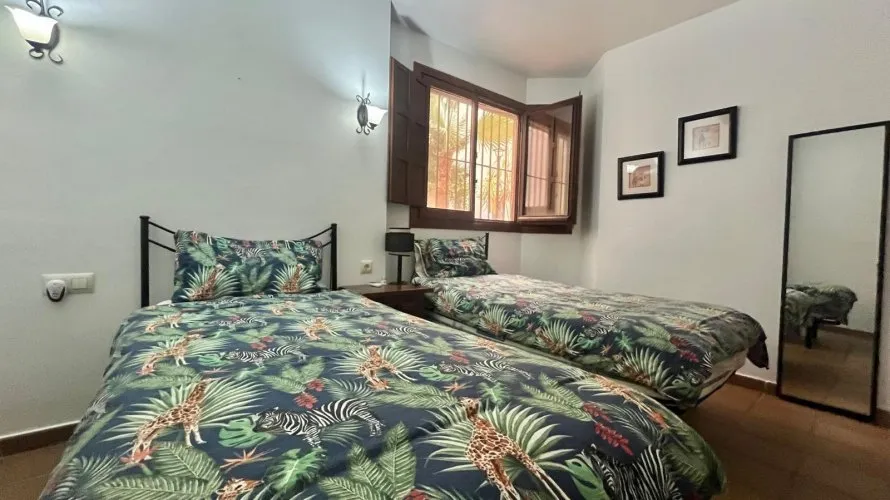 Bungalow de 2 chambres à Torrevieja, Espagne No. 661 № 25
