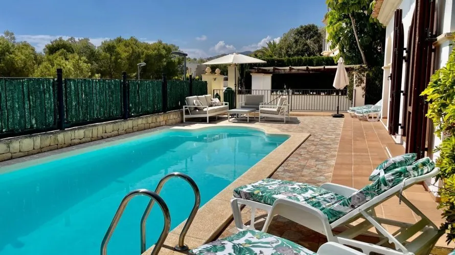 Villa de 1 chambre à Finestrat, Espagne No. 547 № 1