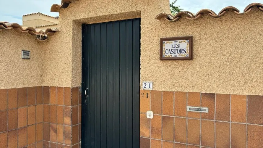 Villa de 4 chambres à Torrevieja, Espagne No. 516