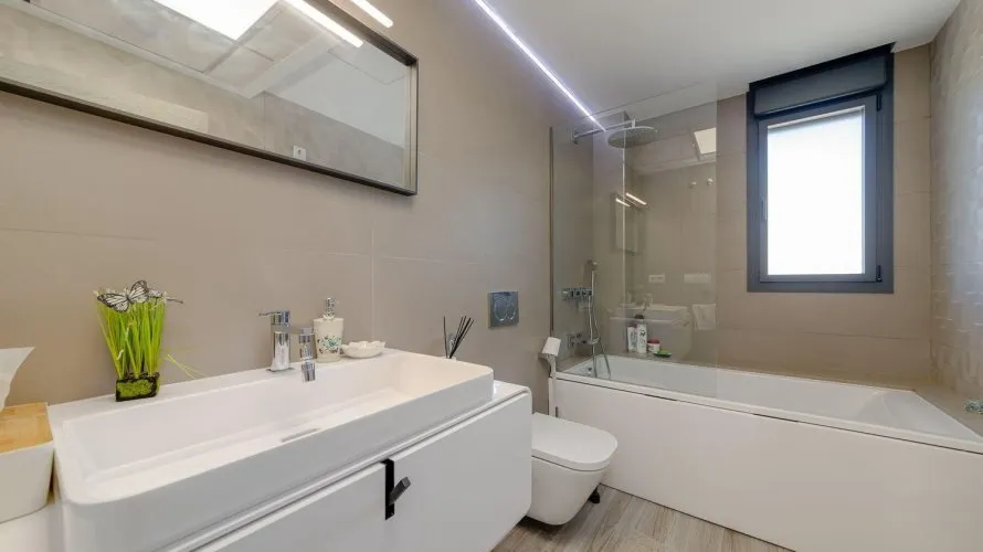 Villa de 461m² à Torrevieja, Espagne No. 656 № 12