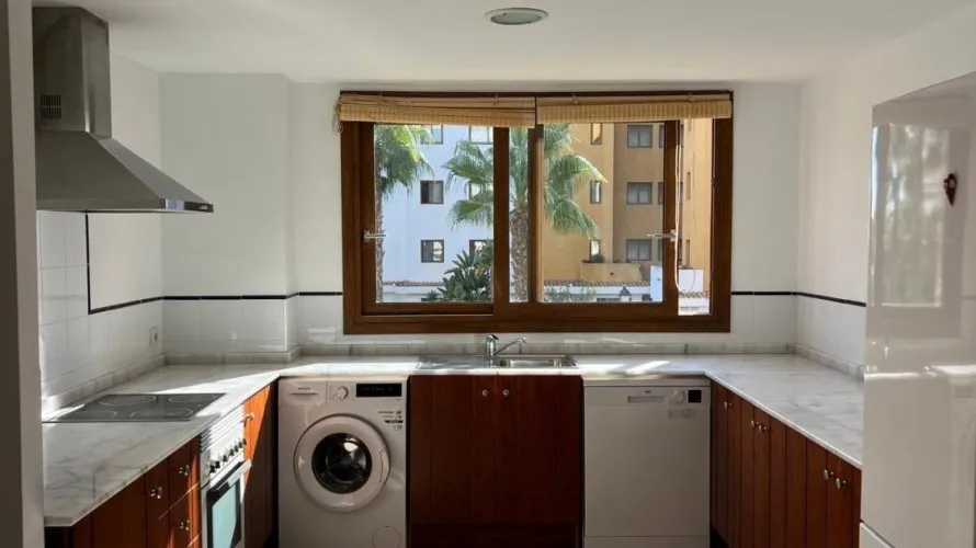 Apartment de 2 chambres à Torrevieja, Espagne No. 123 № 12