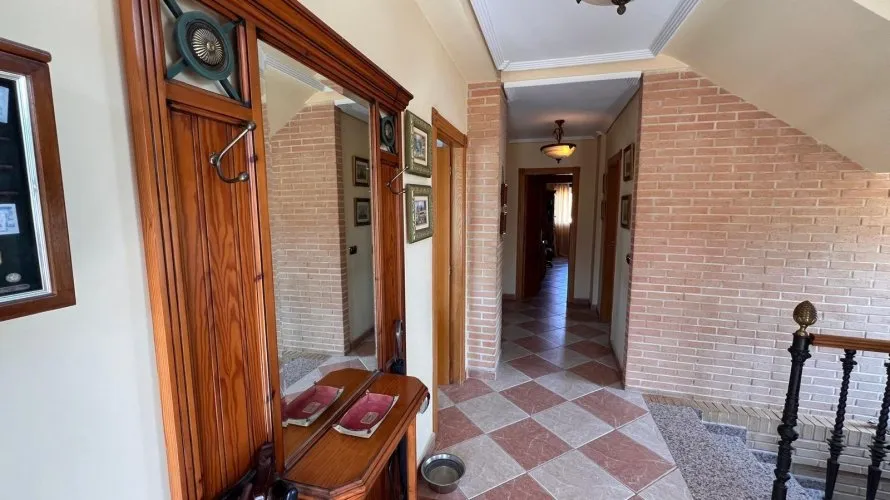 Villa de 480m² à Benidorm, Espagne No. 465 № 16