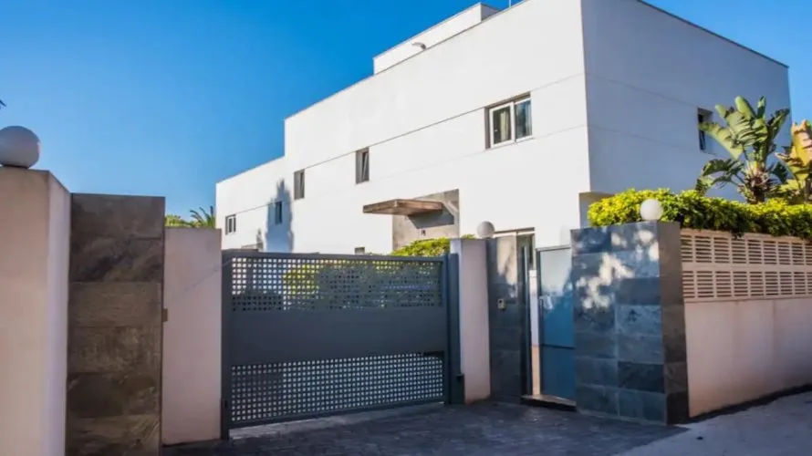 Villa de 4 chambres à Albir, Espagne No. 385 № 26