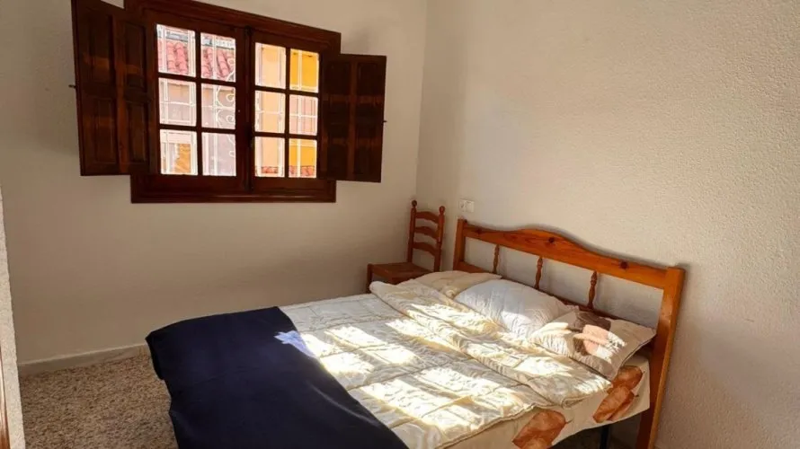 Bungalow de 2 chambres à Torrevieja, Espagne No. 198 № 5