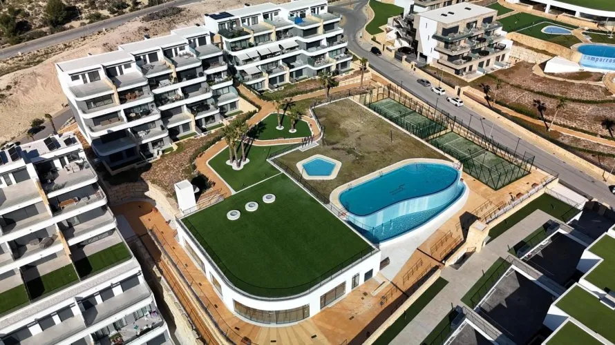 Apartment de 2 chambres à Finestrat, Espagne No. 669 № 1