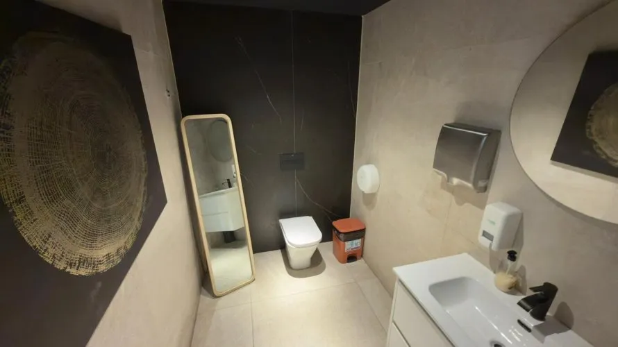 Commercial property de 290m² à Benidorm, Espagne No. 206 № 14