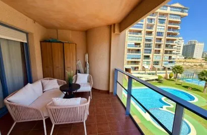 Apartment de 2 chambres à Villajoyosa, Espagne No. 758